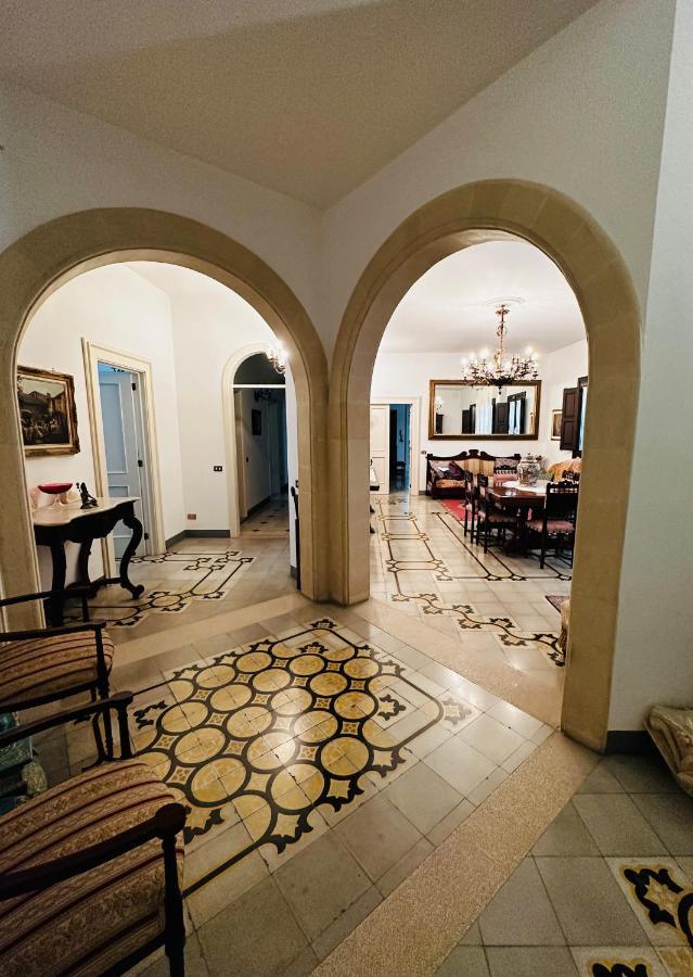 Elegante Appartamento Nel Cuore Del Barocco Lecce Eksteriør billede