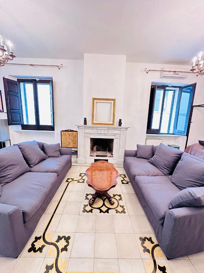 Elegante Appartamento Nel Cuore Del Barocco Lecce Eksteriør billede