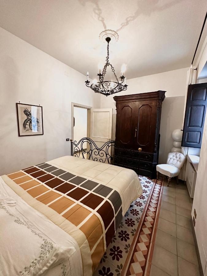 Elegante Appartamento Nel Cuore Del Barocco Lecce Eksteriør billede